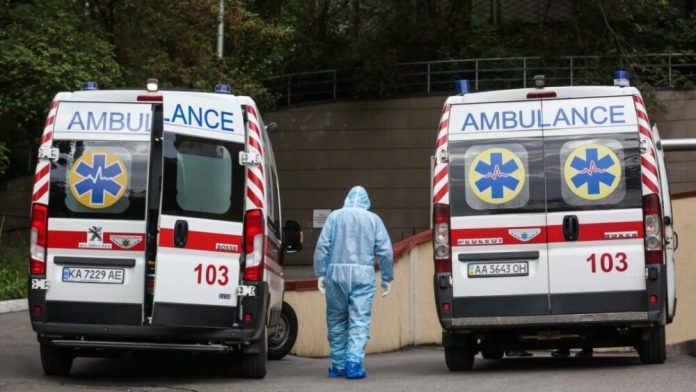 В Івано-Франківську дві компанії узгодили дії під час закупівлі форми для медиків