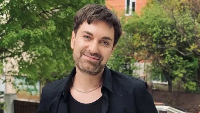 Відомий український співак EL Кравчук поділився архівним фото українських зірок 90-х