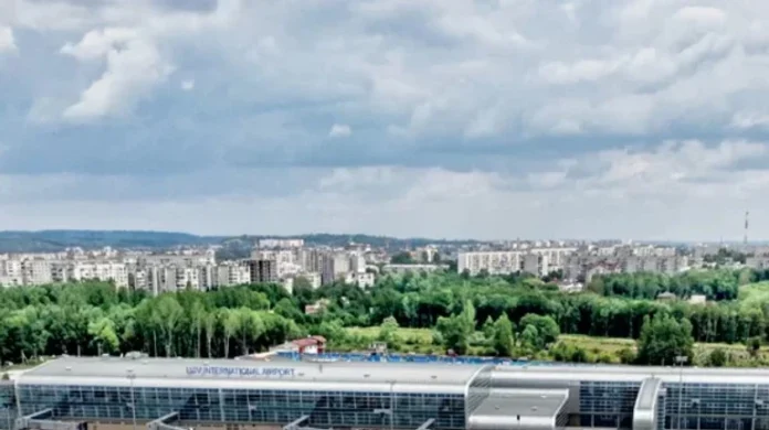 Садовий виступив проти меморандуму про розвиток аеропорту у Львові