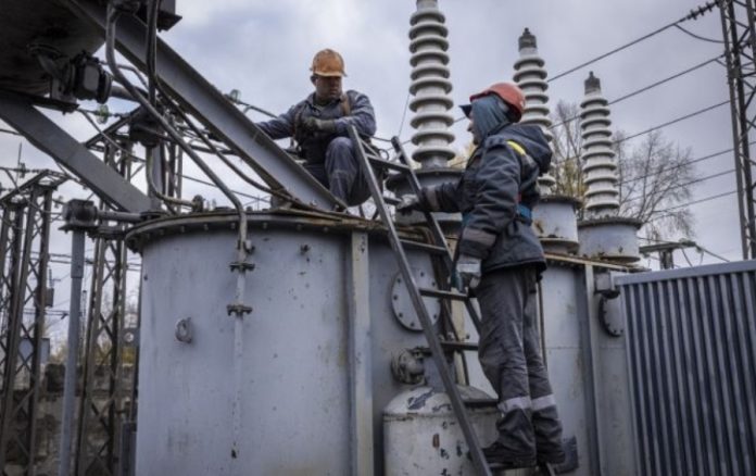 Уряд розширює можливості бронювання працівників у важливих галузях