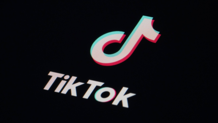 В Україні планують запровадити нові правила для контенту в TikTok