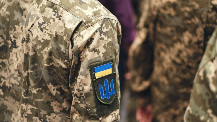 Інструктор військкомату заробляв на втечах військових