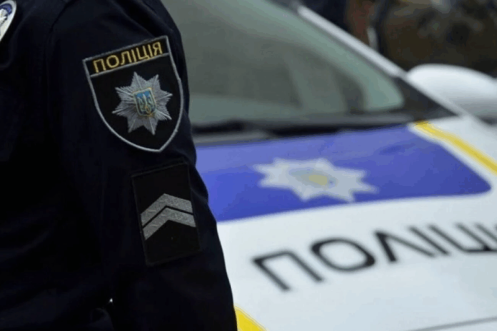 Колишній чиновник Люботинської міськради заробляв на фіктивній реєстрації майна