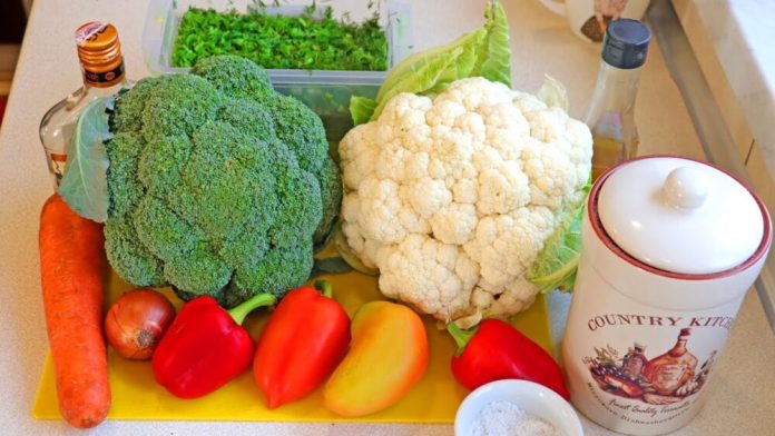 Менше 100 калорій: топ продуктів для тих, хто хоче схуднути