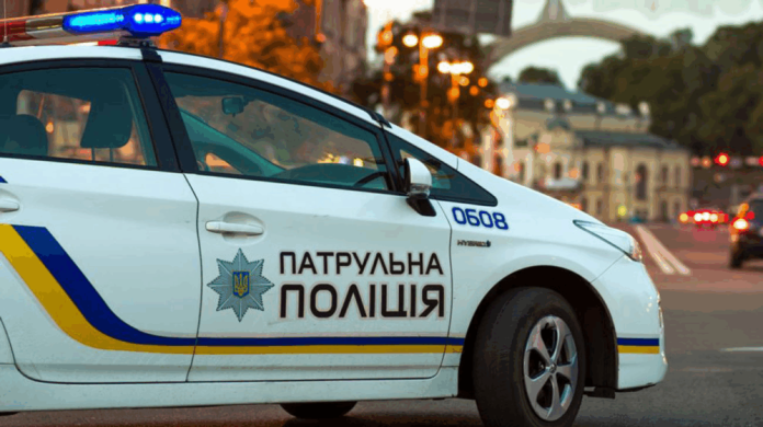 Чернігівський суд закрив справу проти водія, якого патрульні намагалися «здати» до ТЦК