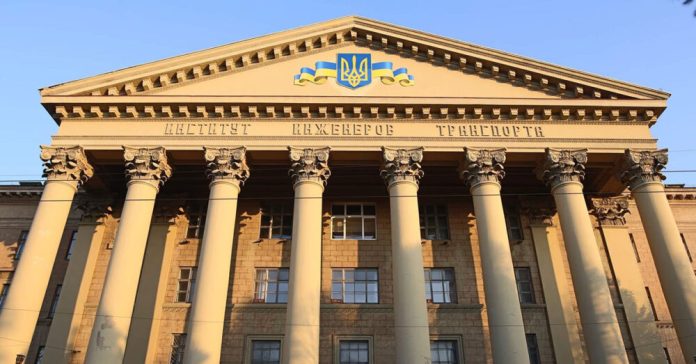 Університет науки і технологій переплатив у сім разів за обслуговування програми