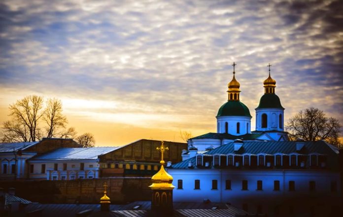 21 листопада: поєднання історичної пам’яті, духовних традицій та народних вірувань