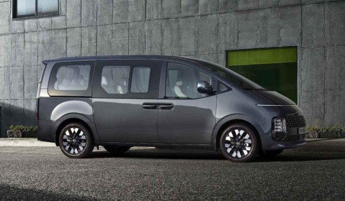 Енергоатом закуповує нові мінівени Hyundai Staria: деталі придбання та технічні характеристики