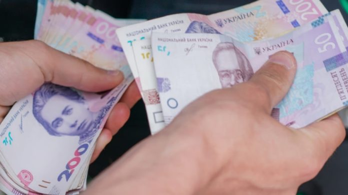 Ключові фінансові виклики для України у 2024 році: чи витримає країна економічний тиск? Ключові фінансові виклики для України у 2024 році: чи витримає країна економічний тиск?