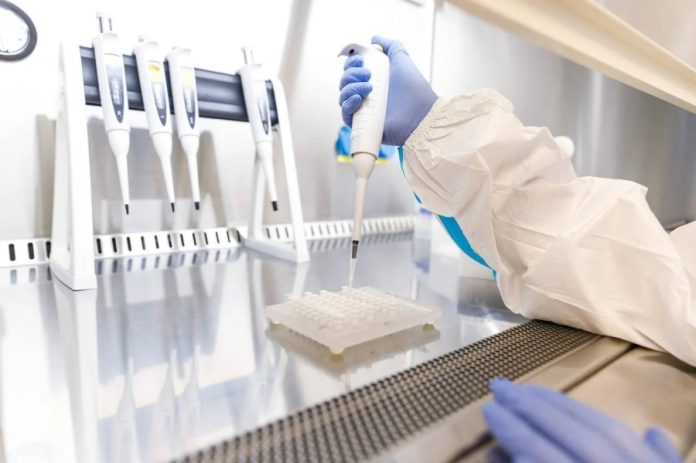 Мутований штам грипу H3N2 стрімко шириться: британські фахівці попереджають про можливу зимову хвилю підвищеної небезпеки