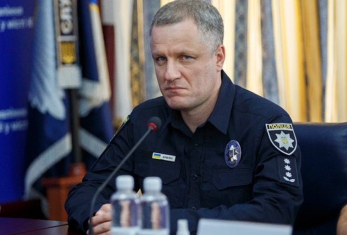 Суперечливий шлях київського керівника поліції та запитання щодо його доброчесності