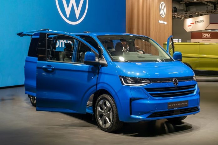 Контракт УДО на постачання спецавтомобілів: вартість, обставини закупівлі та ключові деталі угоди