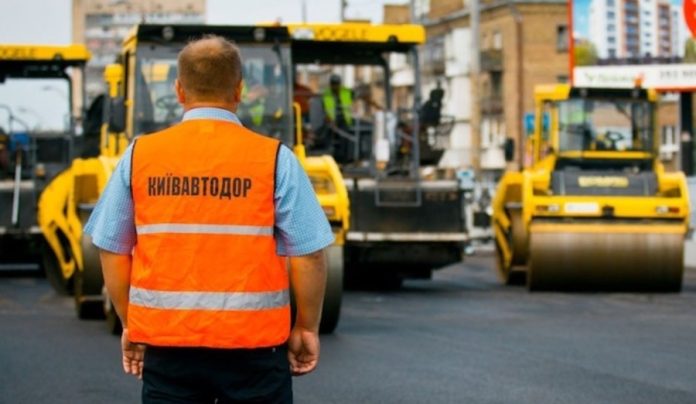 Мільярдні контракти на ремонт проспектів у Києві зосередилися в одних руках