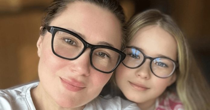 Світло всередині темряви: Олена Мозгова розповіла про новорічні приготування з донькою Соломією