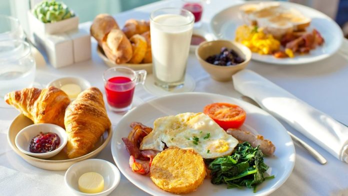 Відмова від сніданку не шкодить когнітивним функціям, стверджують науковці