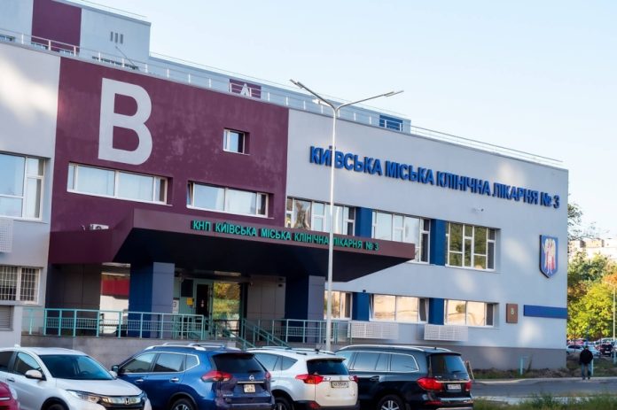 Закупівля роботизованої хірургічної системи для Києва: новий етап модернізації медичної інфраструктури