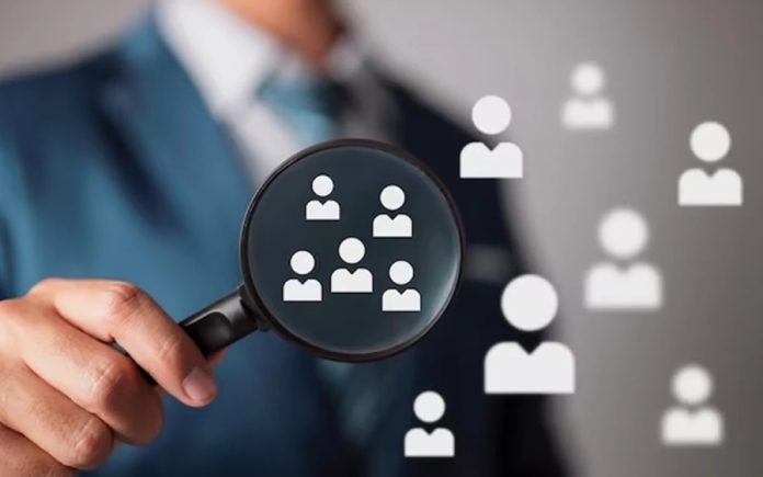 Тенденції українського ринку праці у 2025 році: зростання зарплат та нестача кадрів