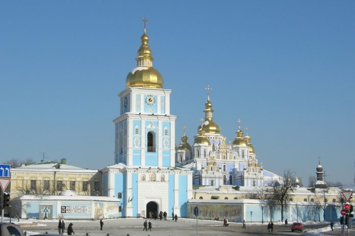 Дев’ятий лютого: свята, спомини та народні прикмети