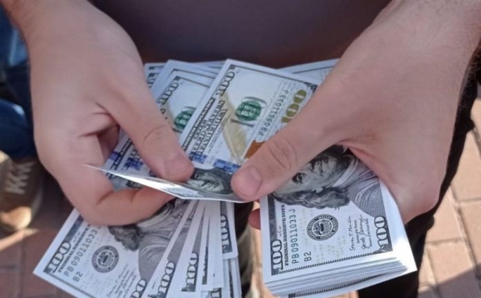 Колишній інспектор Одеської митниці засуджений за корупційні дії