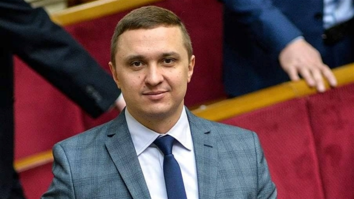 Схеми з розкрадання міжнародної допомоги мером Ніжина Олександром Кодолою дійшли до Прем’єра