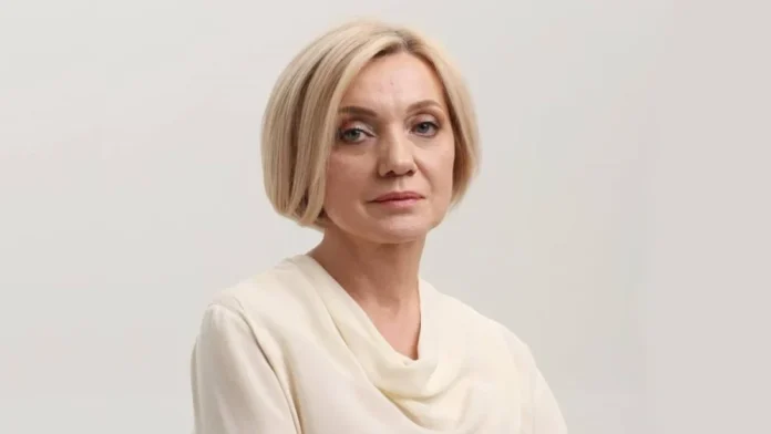 Київ поринає у мовний скандал: театр продовжує вистави російською