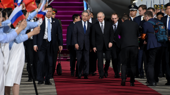 Путін прибув до Пекіна: важливість візиту на фоні переговорів Китаю і США