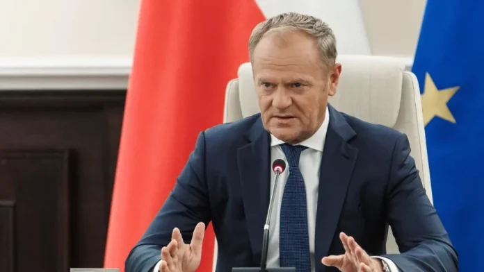Туск закликав Зеленського і Навроцького до термінового діалогу для запобігання конфлікту