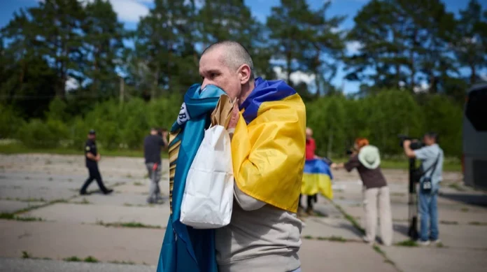 Україна повернула додому 160 військових, серед яких — захисники Маріуполя