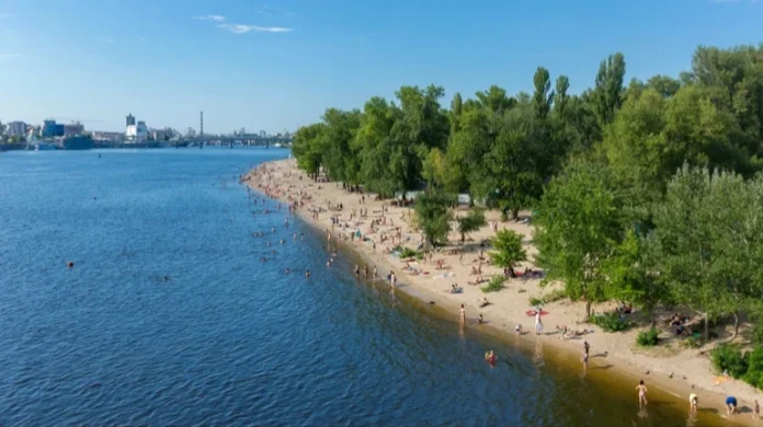 Безпека купання на українських пляжах цього літа