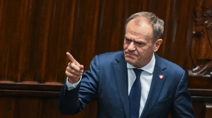 Туск закликав до діалогу щодо Волині та попередив про небезпеку з боку Росії